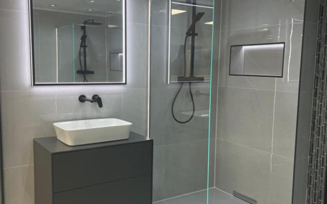 Walk-in-shower-vanity